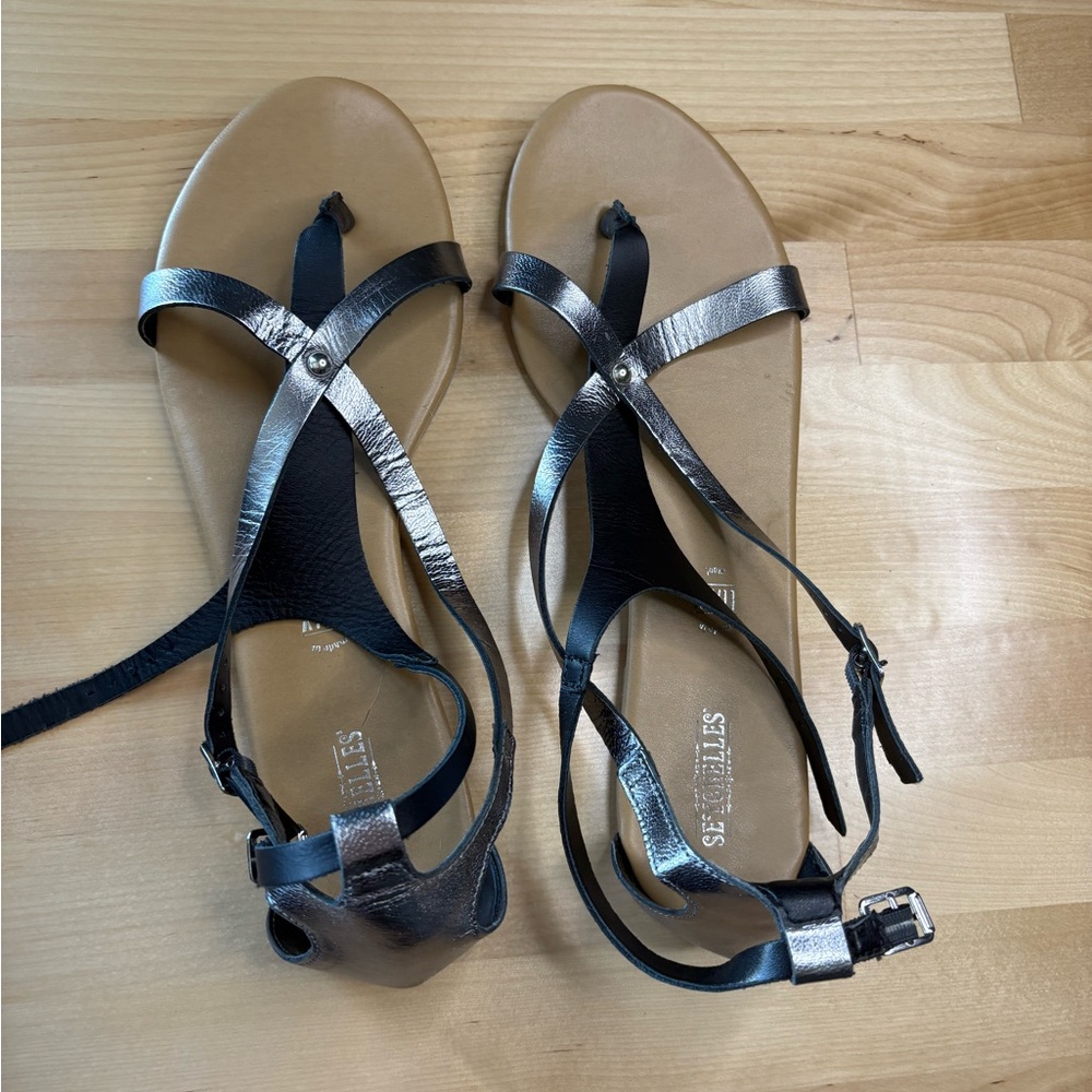 Seychelles Black and Silver Sandals Elegant Design